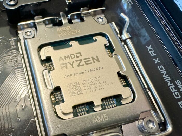 AMD Ryzen 7 7800 X3D