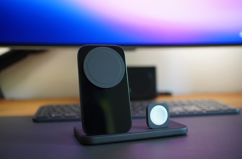 Nomad Stand One Max: iPhone, Watch & Airpods laden mit Stil!